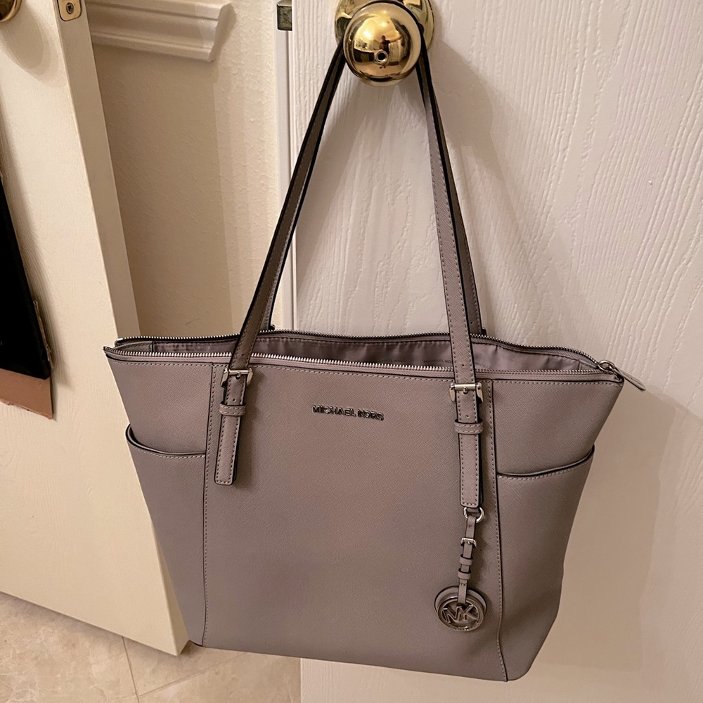 Michael Kors tote